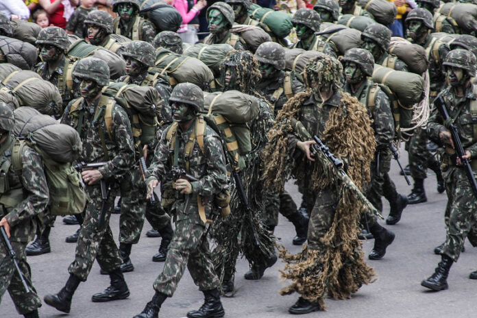 Militares