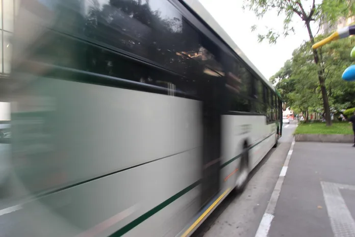 Ônibus coletivo