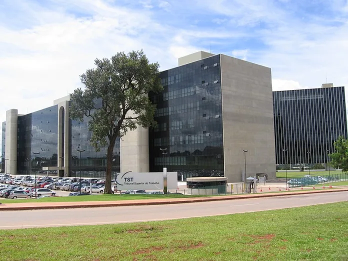 Conselheiros excluídos de execução trabalhista pelo TST